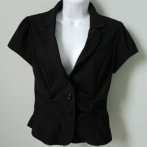 Short sleeve blazer
